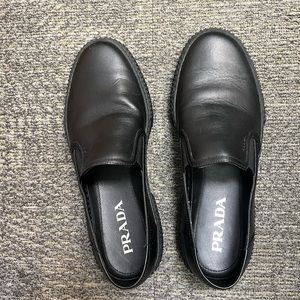 MEN authentic Prada shoes fits size 8 or 8.5